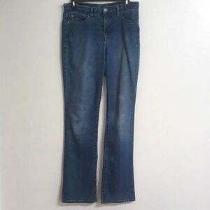 GLORIA VANDERBILT Jordyn faded denim blue jeans.  "Curvy Barely Boot"  Size 6